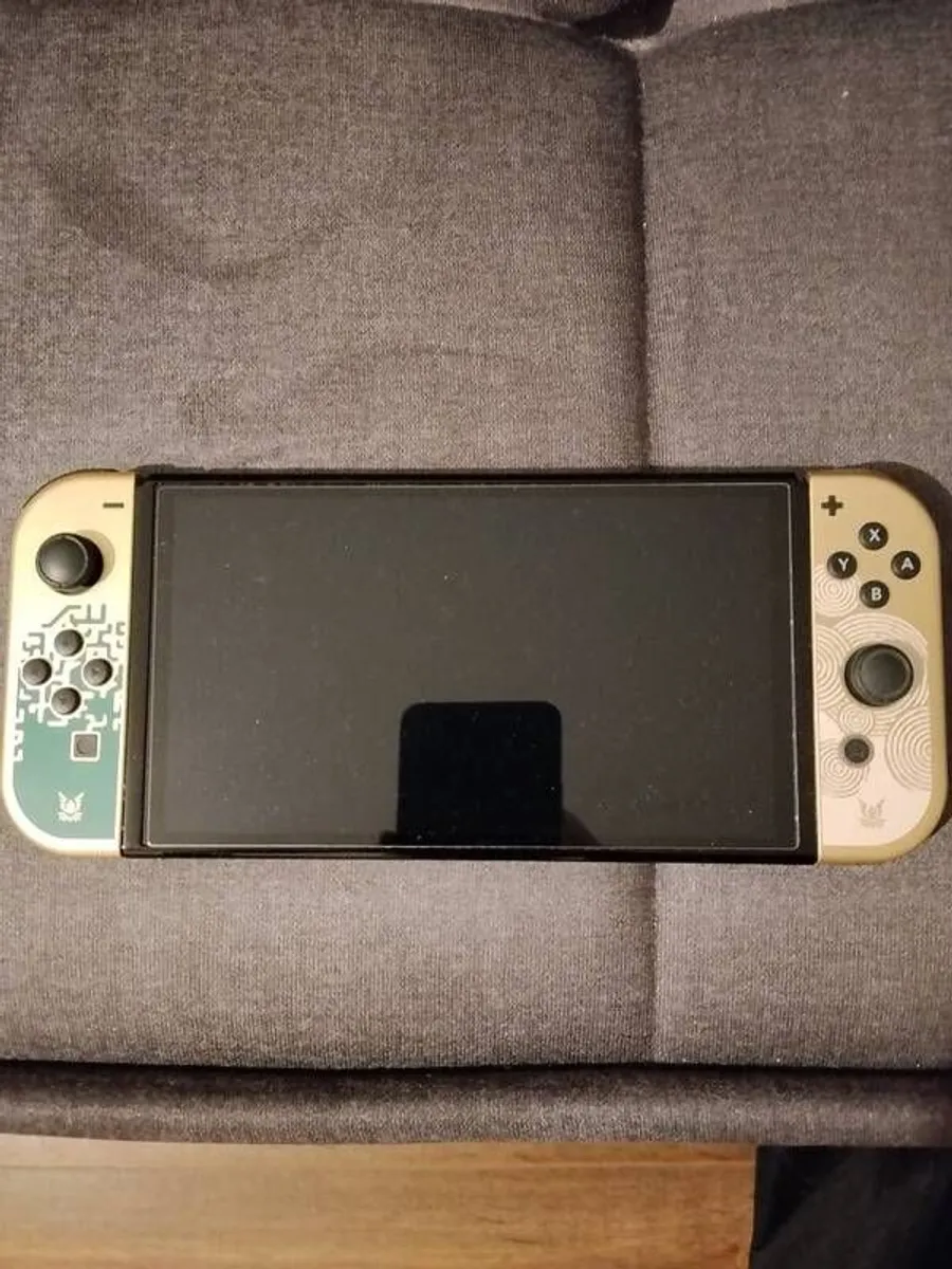 Nintendo Switch - Image 3