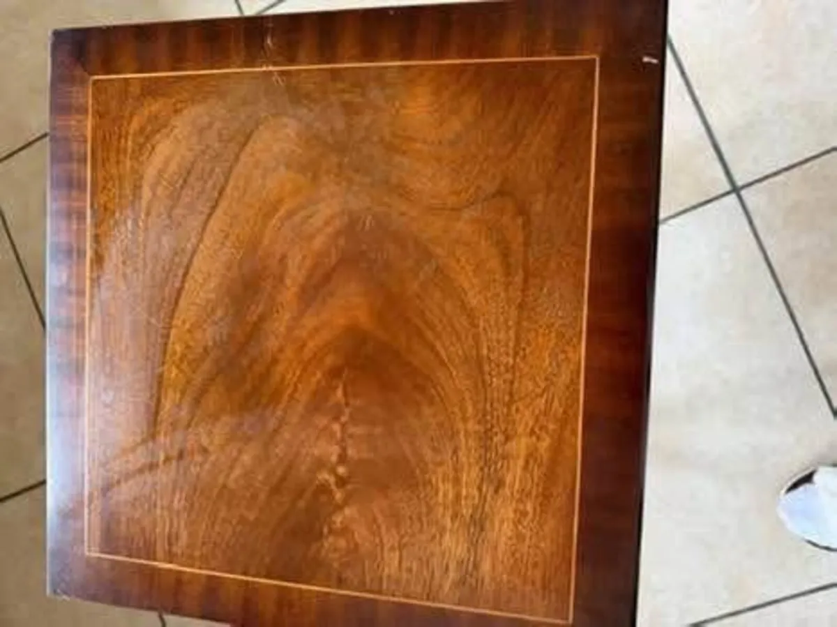 Small side table - Image 3