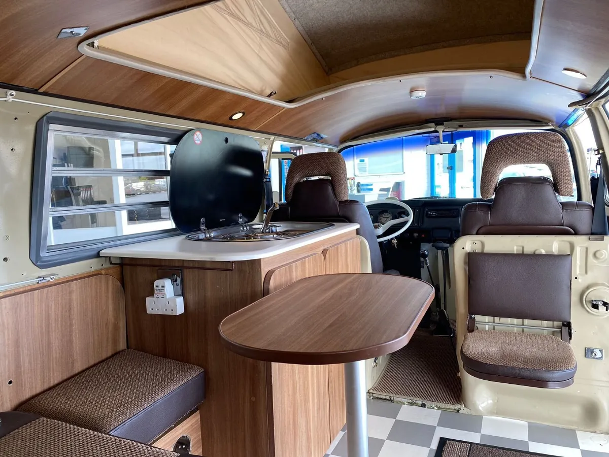 Volkswagen T2 Camper van 1970 - Image 2