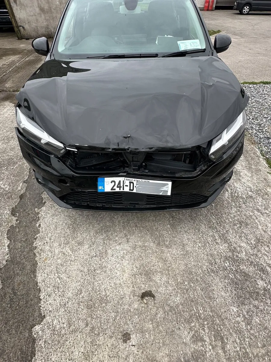 Dacia Sandero Petrol Auto 241 - Image 3