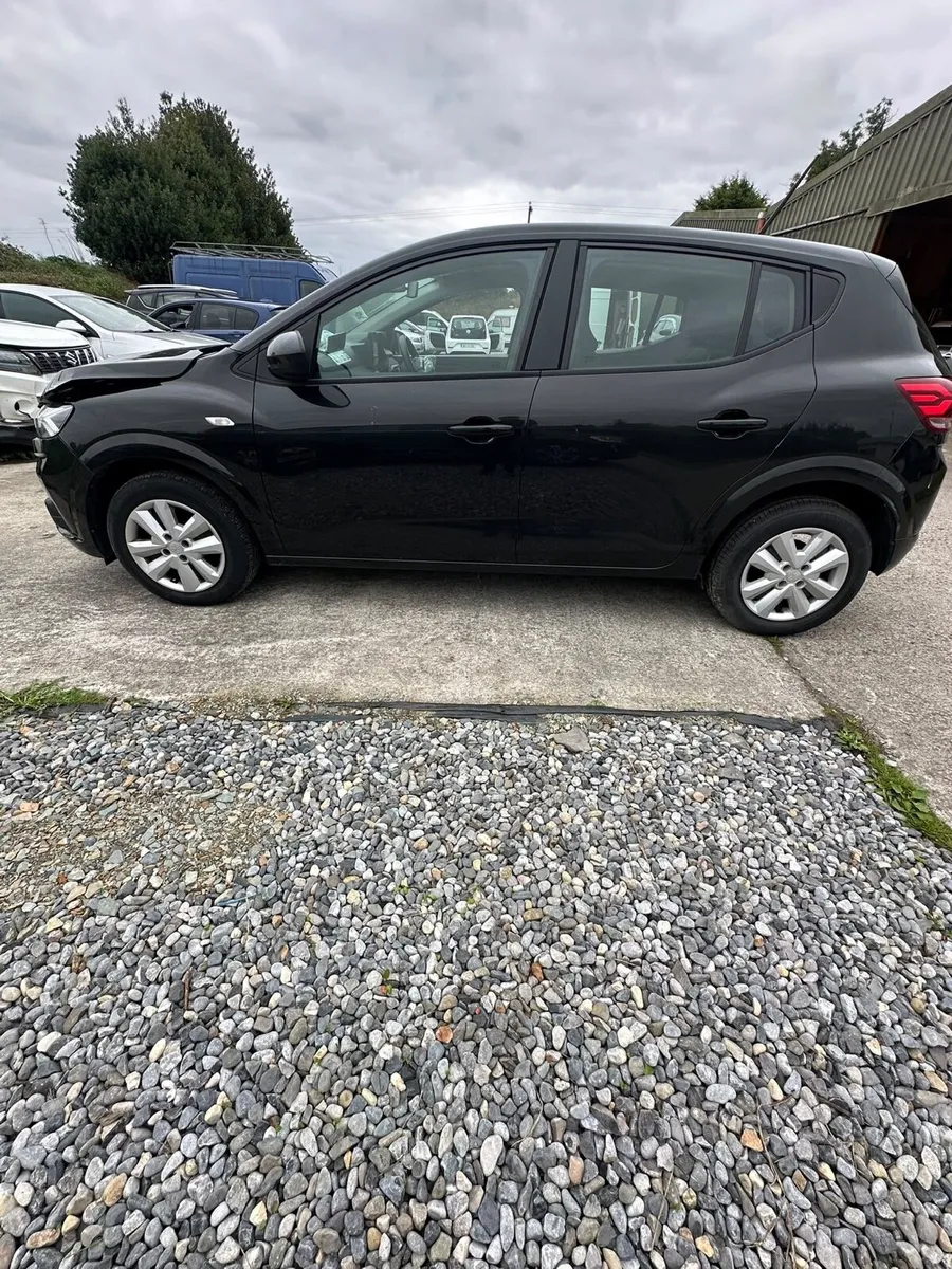 Dacia Sandero Petrol Auto 241 - Image 4