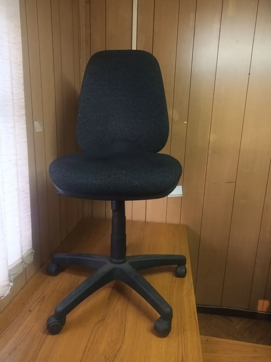 Office furniture & more - Image 4