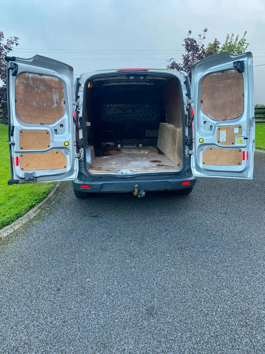 Ford Transit 2015 - Image 2