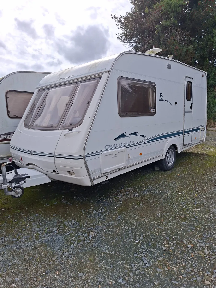 Starter 2 berth caravan - Image 4