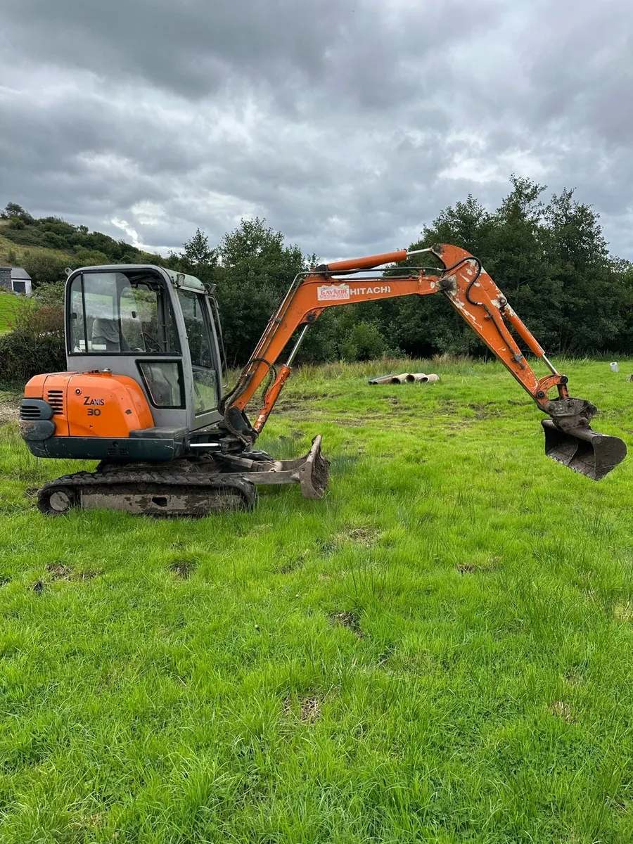 Hitachi zx 30 - Image 1