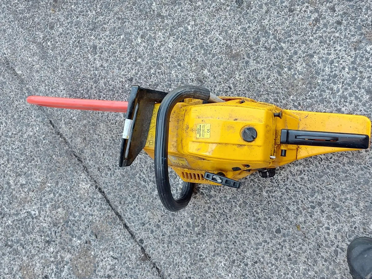 Landxcape Petrol Chainsaw with Cover - Image 4