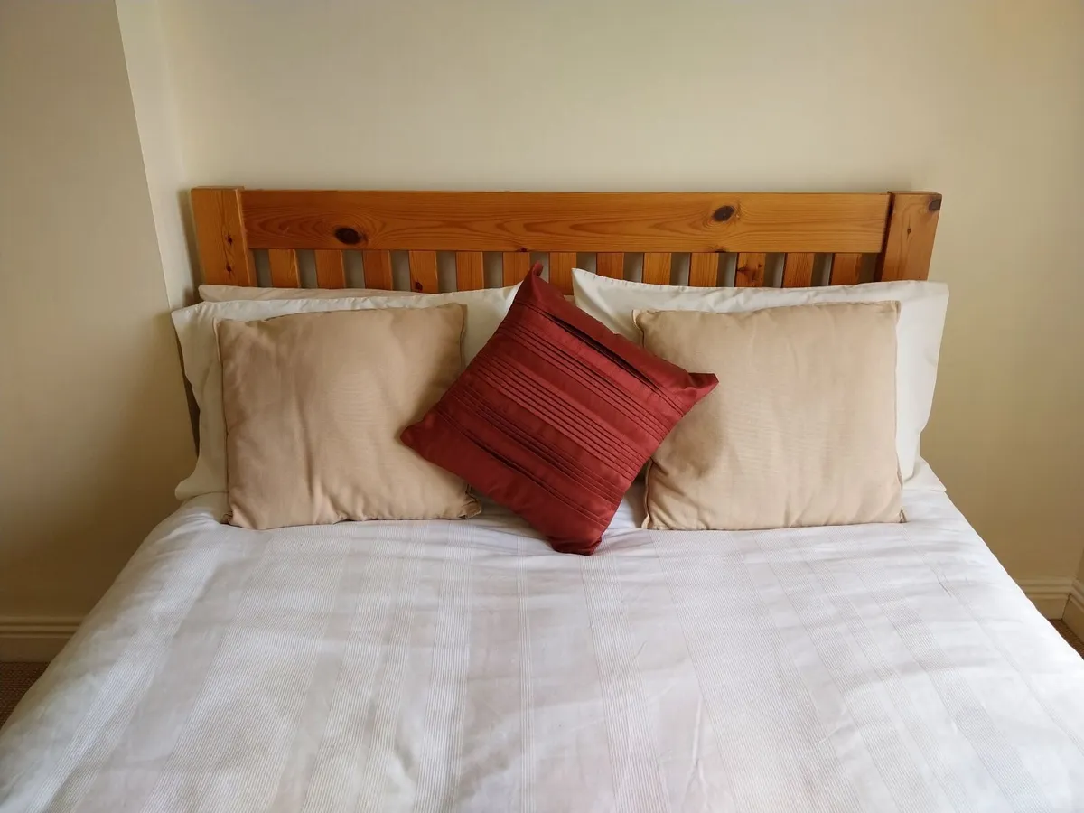 Solid Wood Double Bed Frame (4'6") - Image 2
