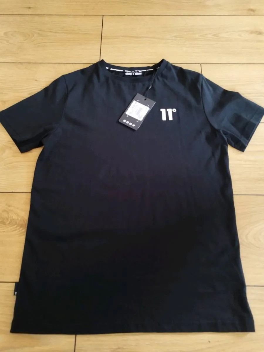 11 Degrees T-shirt - Image 1