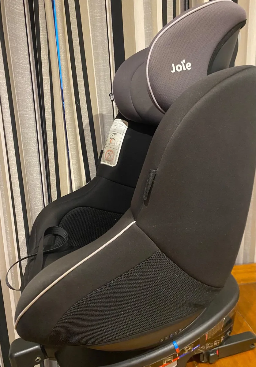Joie 360 Spin Isofix Carseat - Image 1