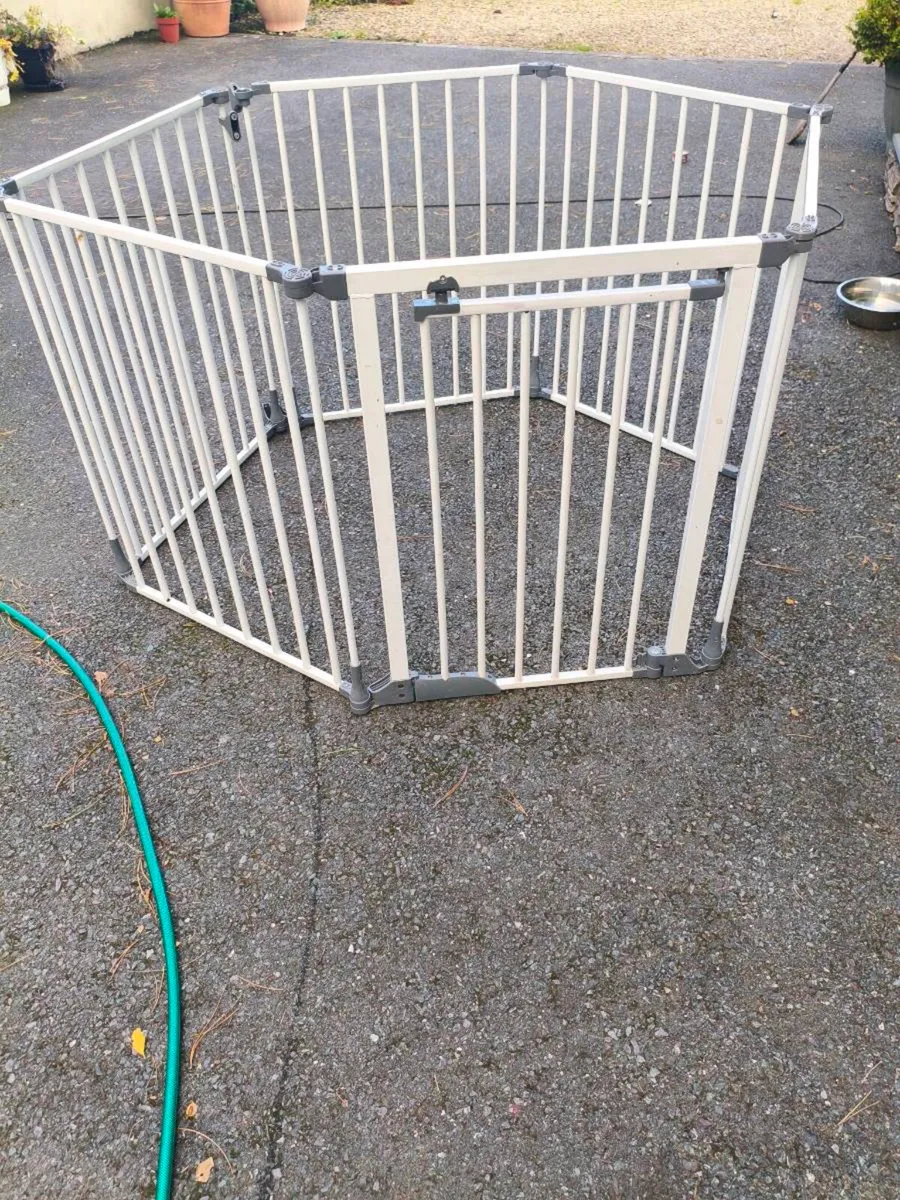 Like new,can be used few ways,gate ect - Image 3