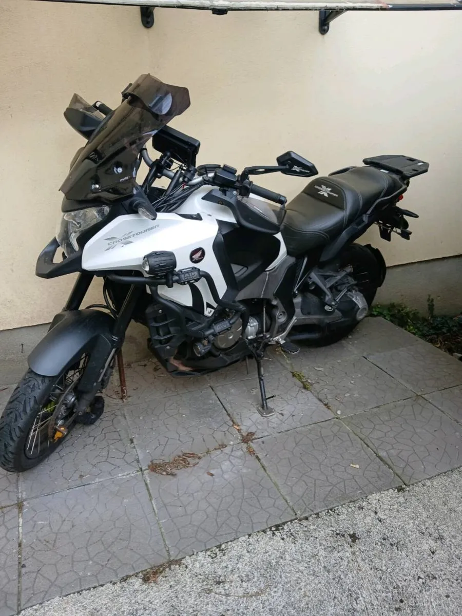 Honda motor bike - Image 1