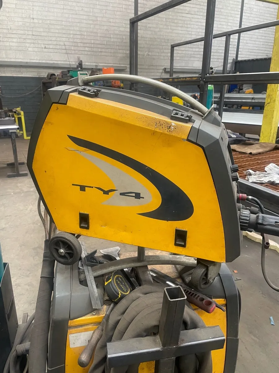 Welder - Image 3
