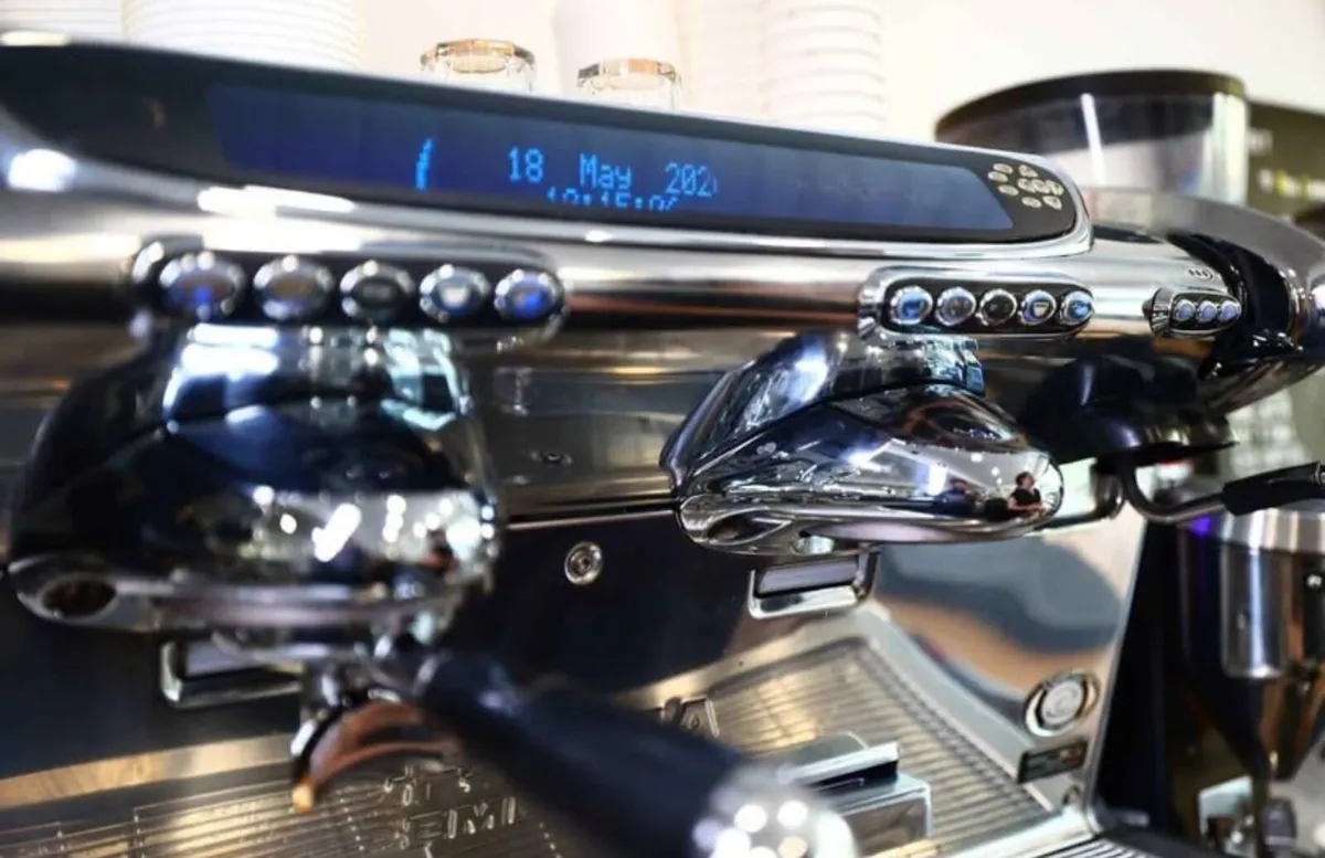 FEAMA EMBLEMA - Espresso Machine - Image 2