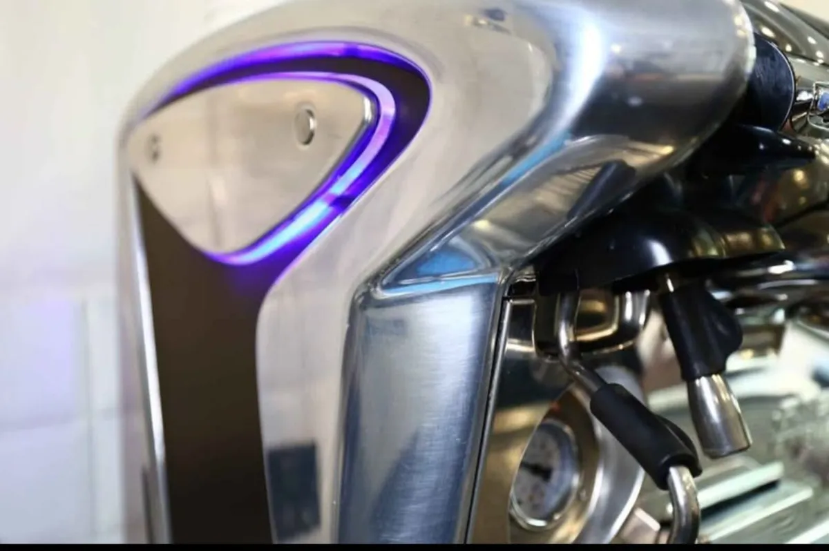 FEAMA EMBLEMA - Espresso Machine - Image 3