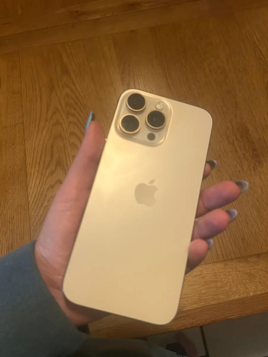 IPhone 16 pro max 256GB - Image 4
