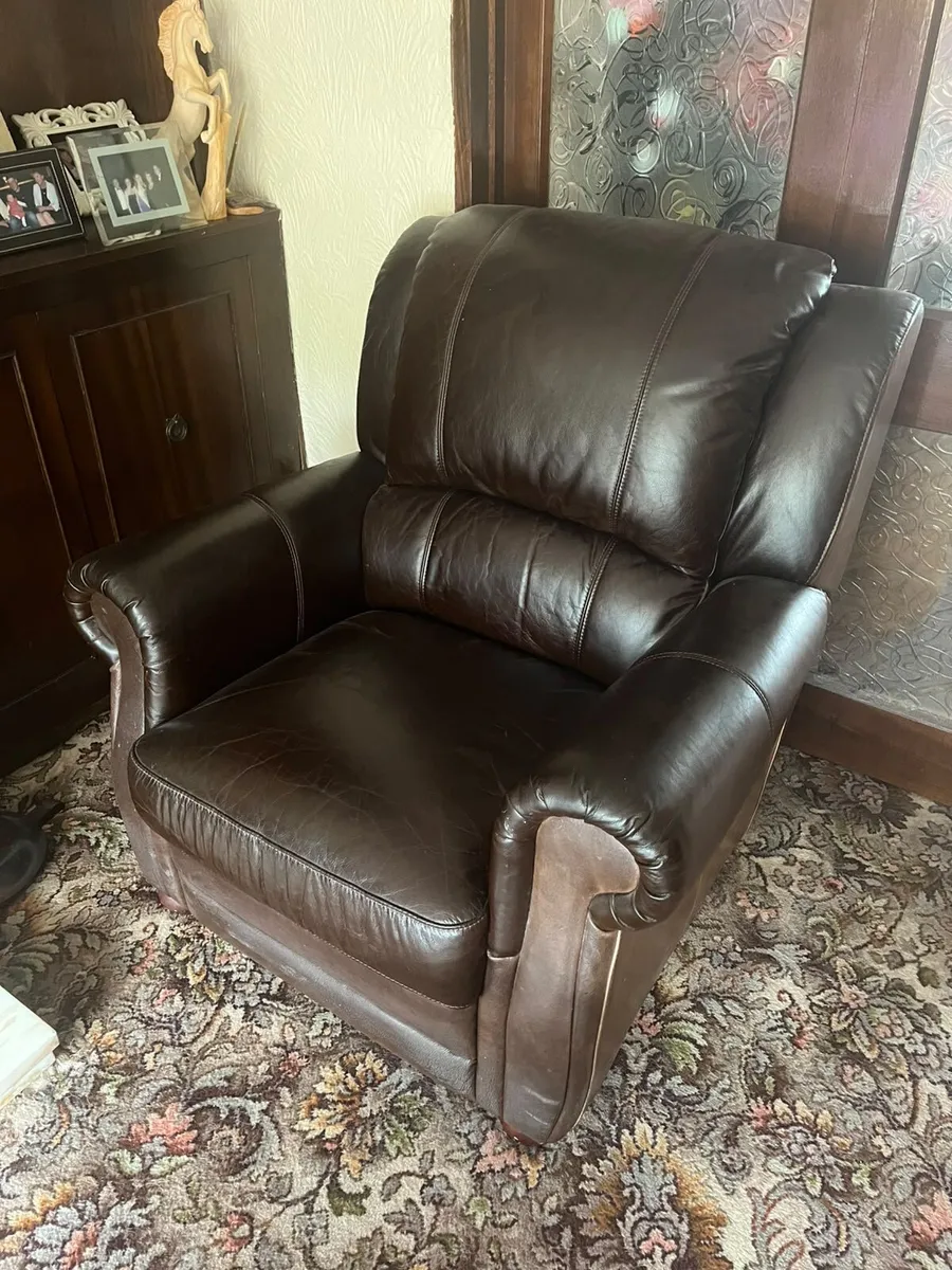 Brown Italian leather suite - Image 3