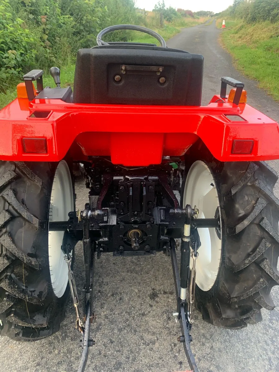 Mitsubishi mt20 compact tractor - Image 4