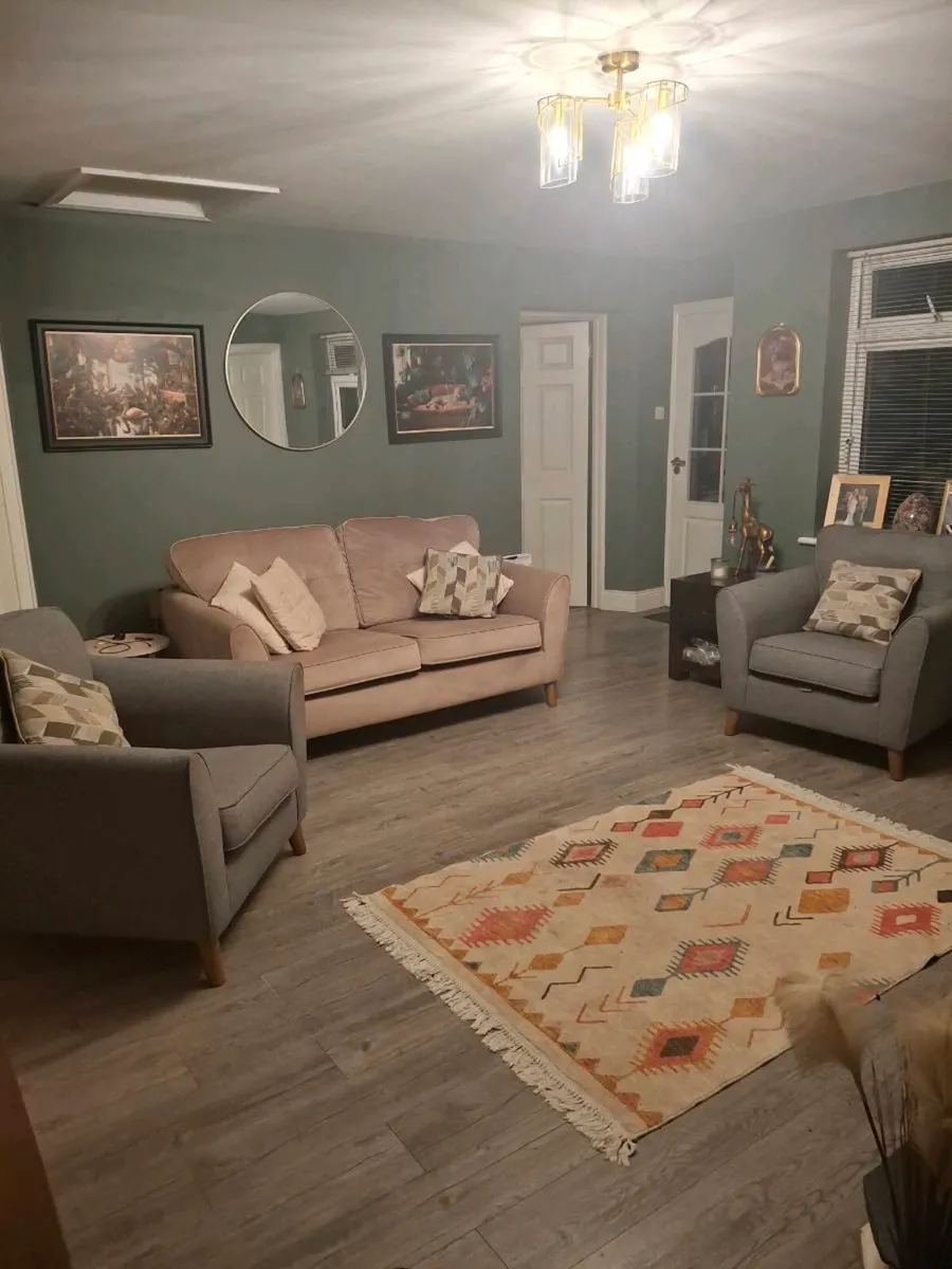 Modern Castledavitt Furniture 3 Piece Suite - Image 2