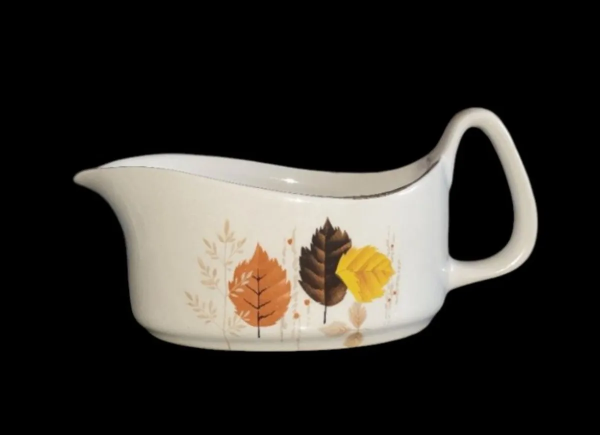 Pristine Vintage Arklow Pottery Gravy Boat - Image 4