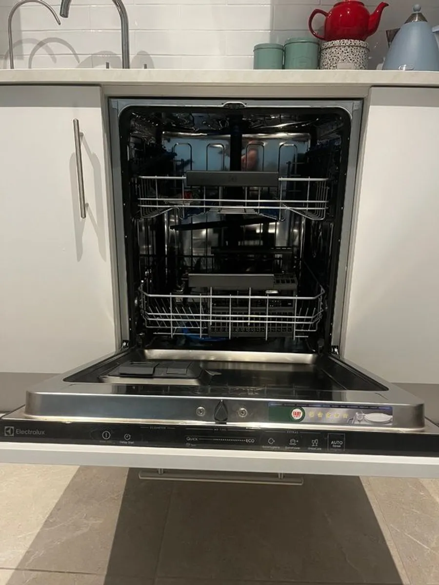 Dishwasher - Image 1