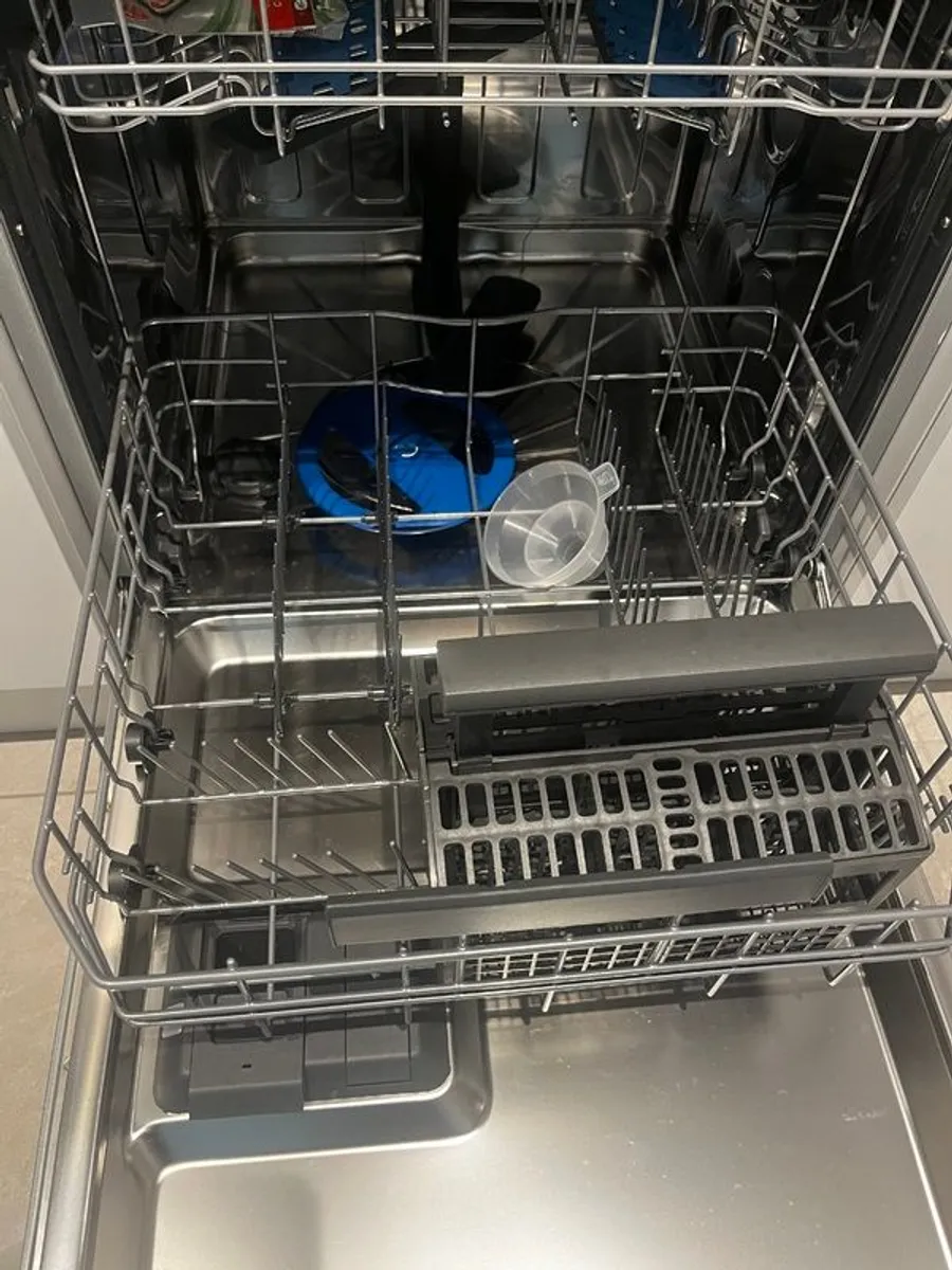 Dishwasher - Image 4