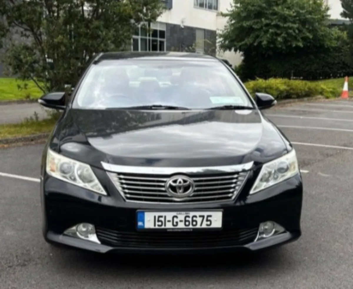 TOYOTA CAMRY 2.5 PETROL  AUTO 2015 - Image 2