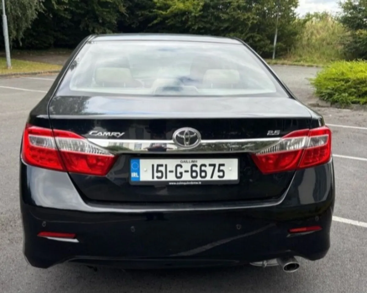 TOYOTA CAMRY 2.5 PETROL  AUTO 2015 - Image 3