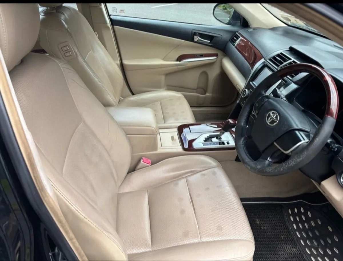 TOYOTA CAMRY 2.5 PETROL  AUTO 2015 - Image 1