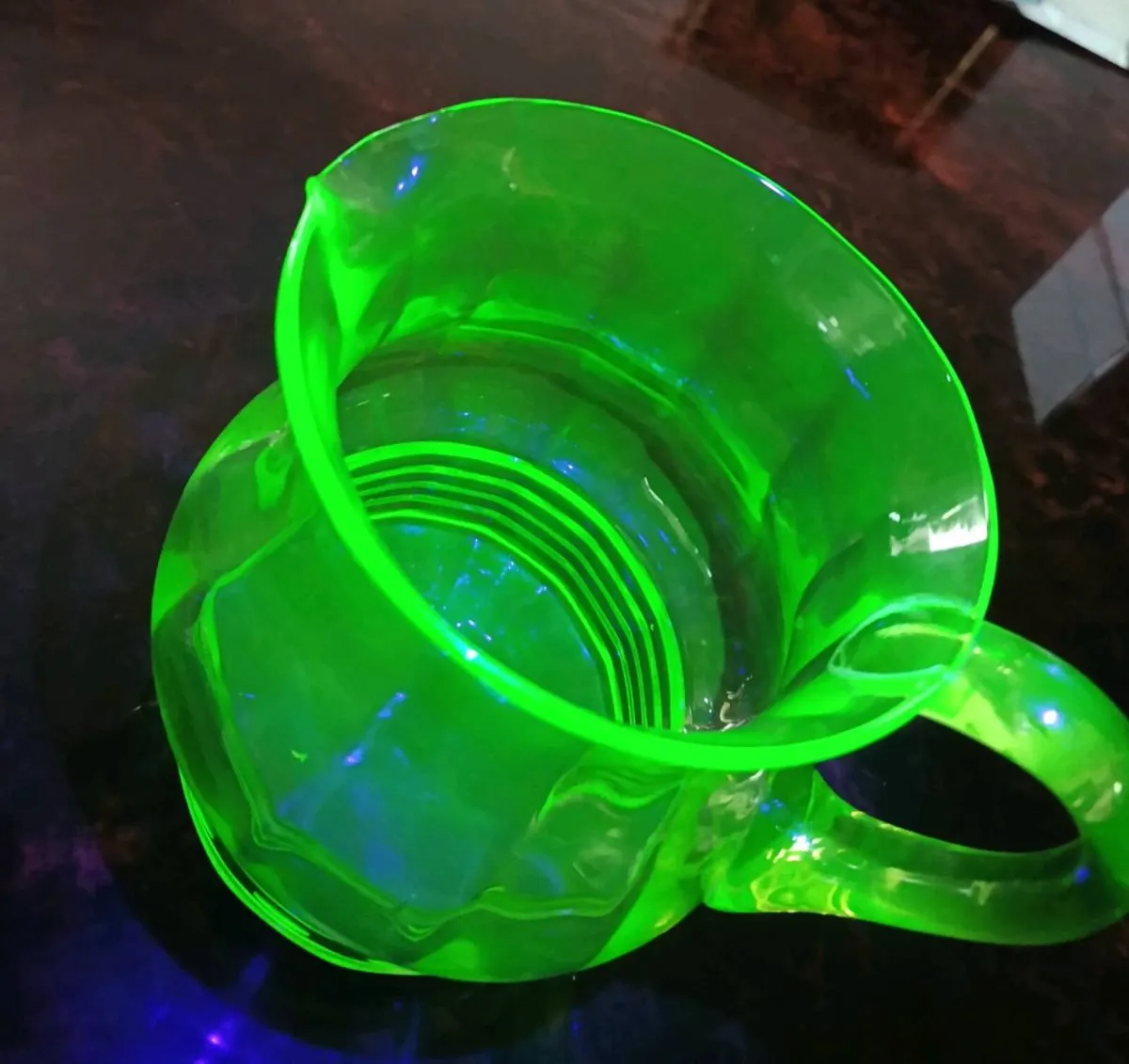 Victorian Uranium water jug - Image 2
