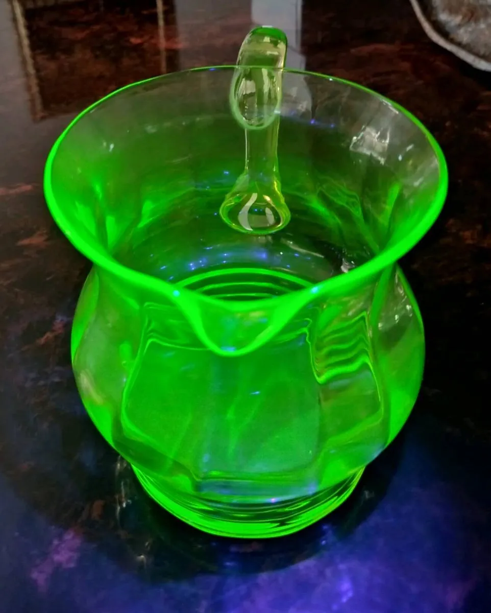 Victorian Uranium water jug - Image 3