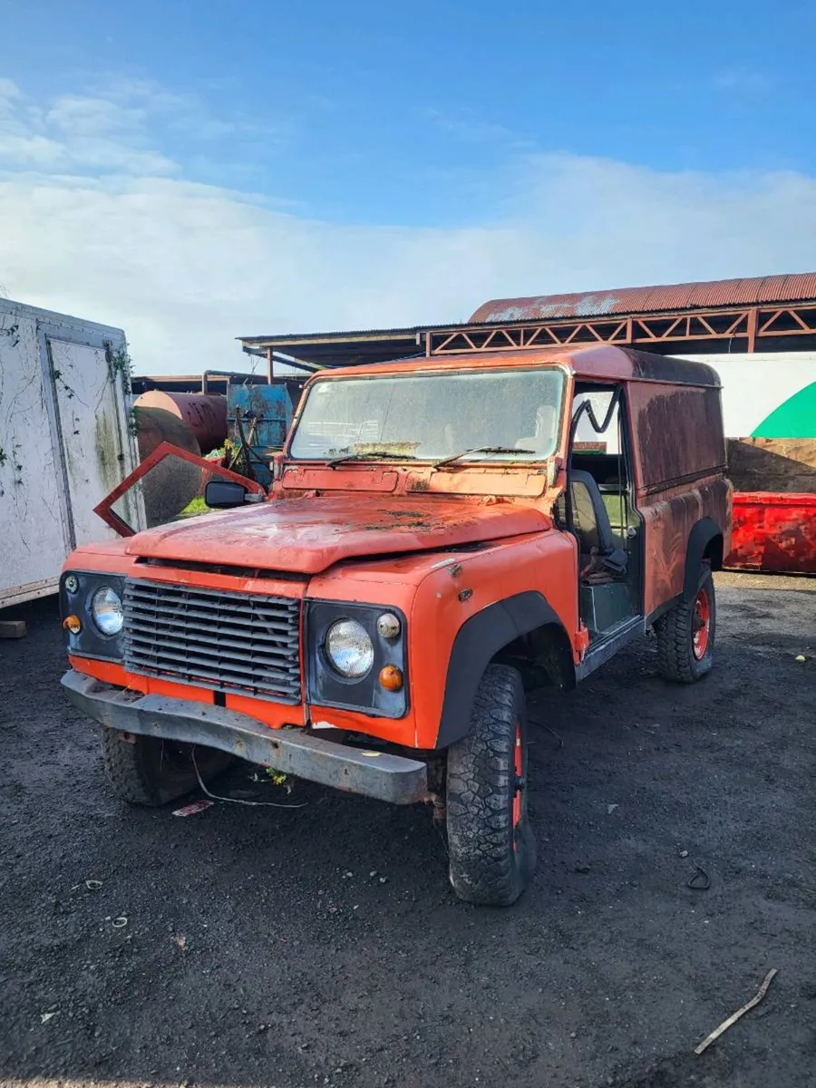 Land rover - Image 4
