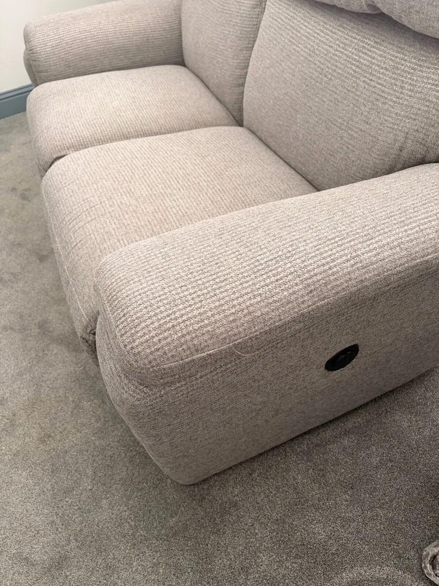 Couch - Image 2