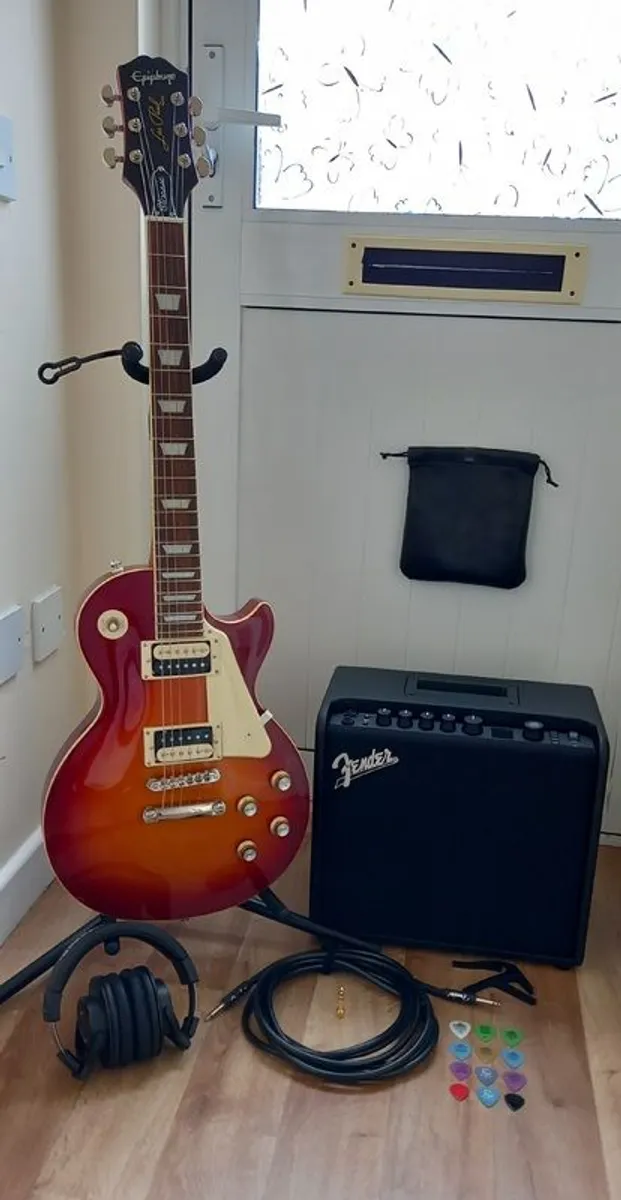 Electectric Guitar Set - Image 1
