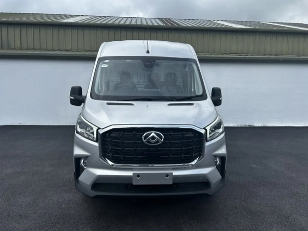 MAXUS DELIVER 9 LUX - Image 2