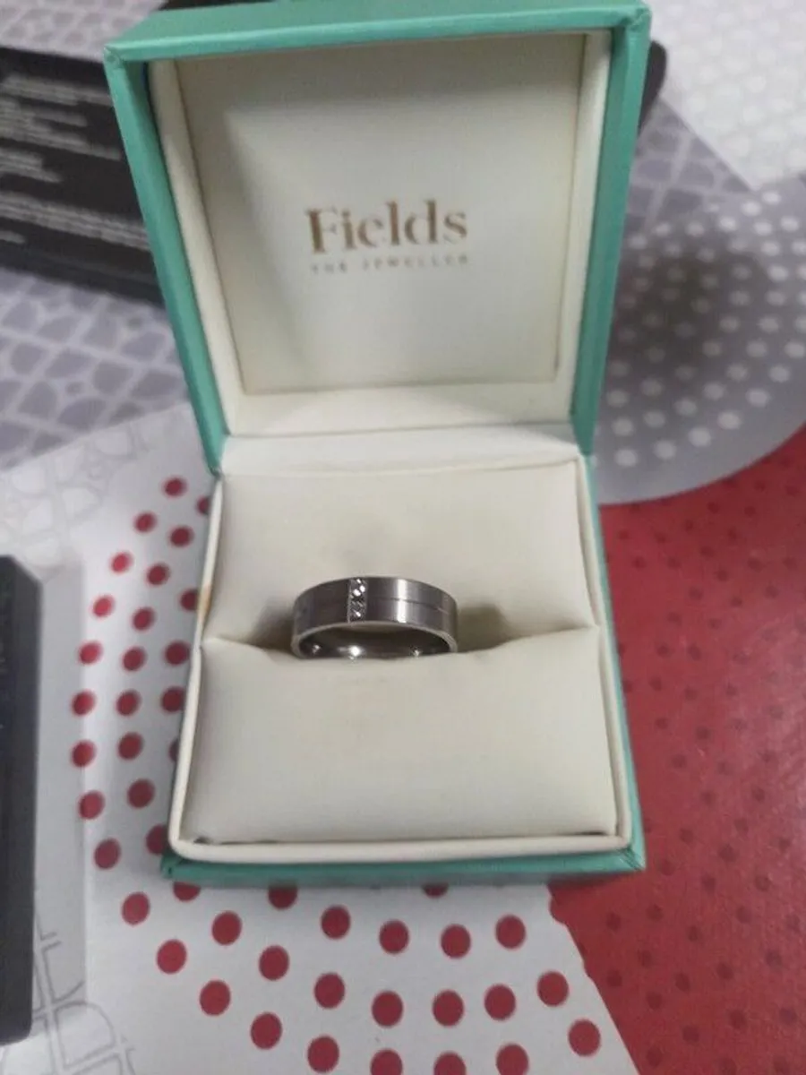 platinuim ring - Image 1