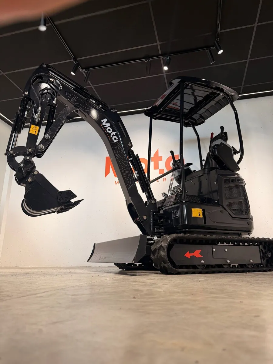 Mota M15z Excavator - Image 4