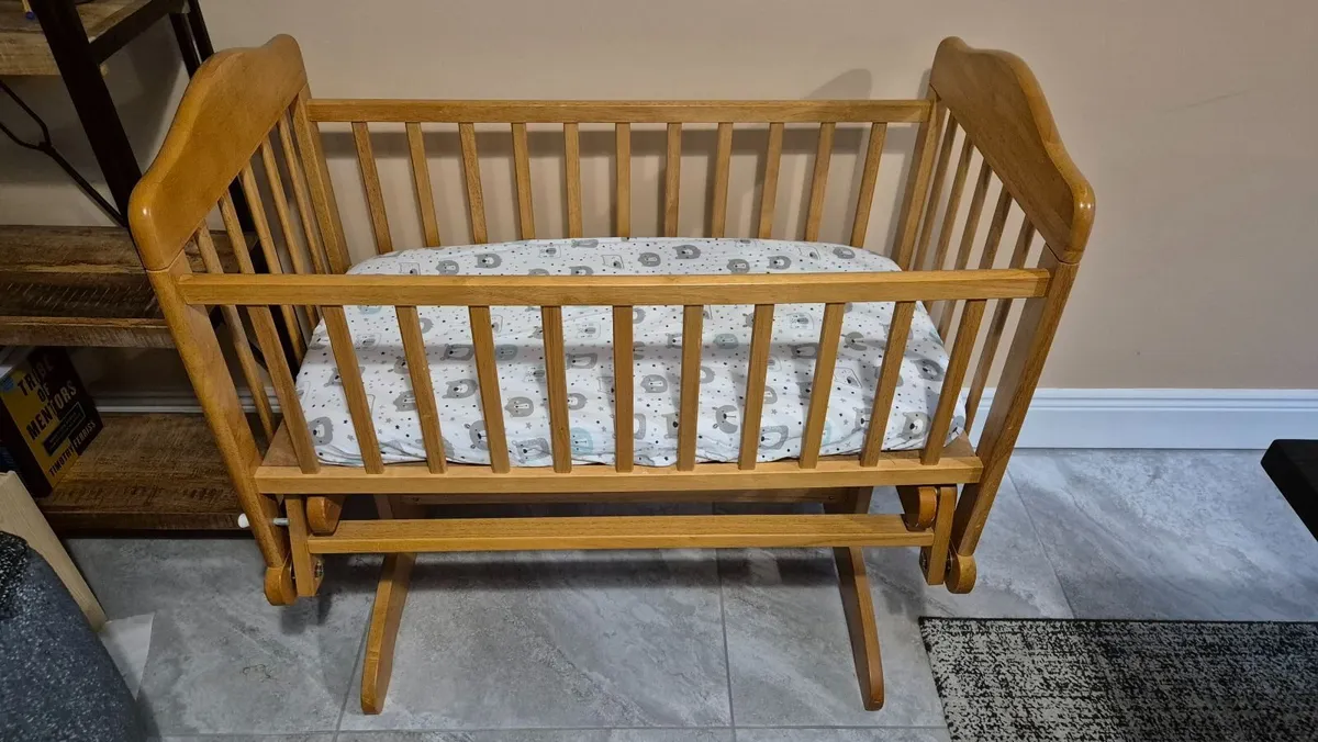 Crib - Image 1
