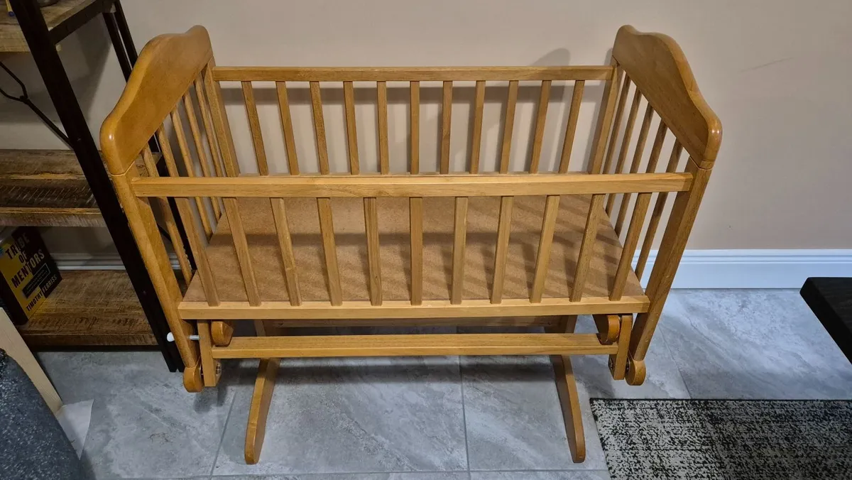 Crib - Image 2