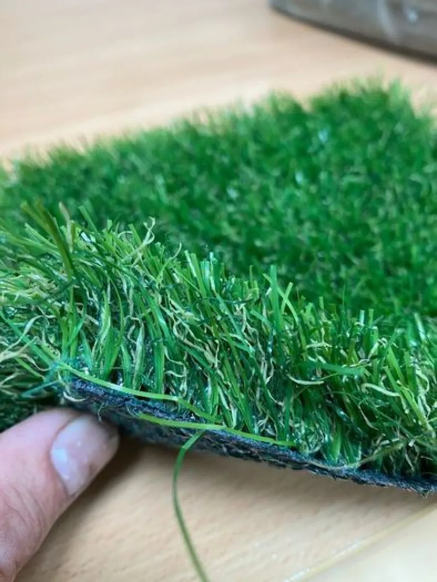 Grass. Quality Artificial Grass - Image 2