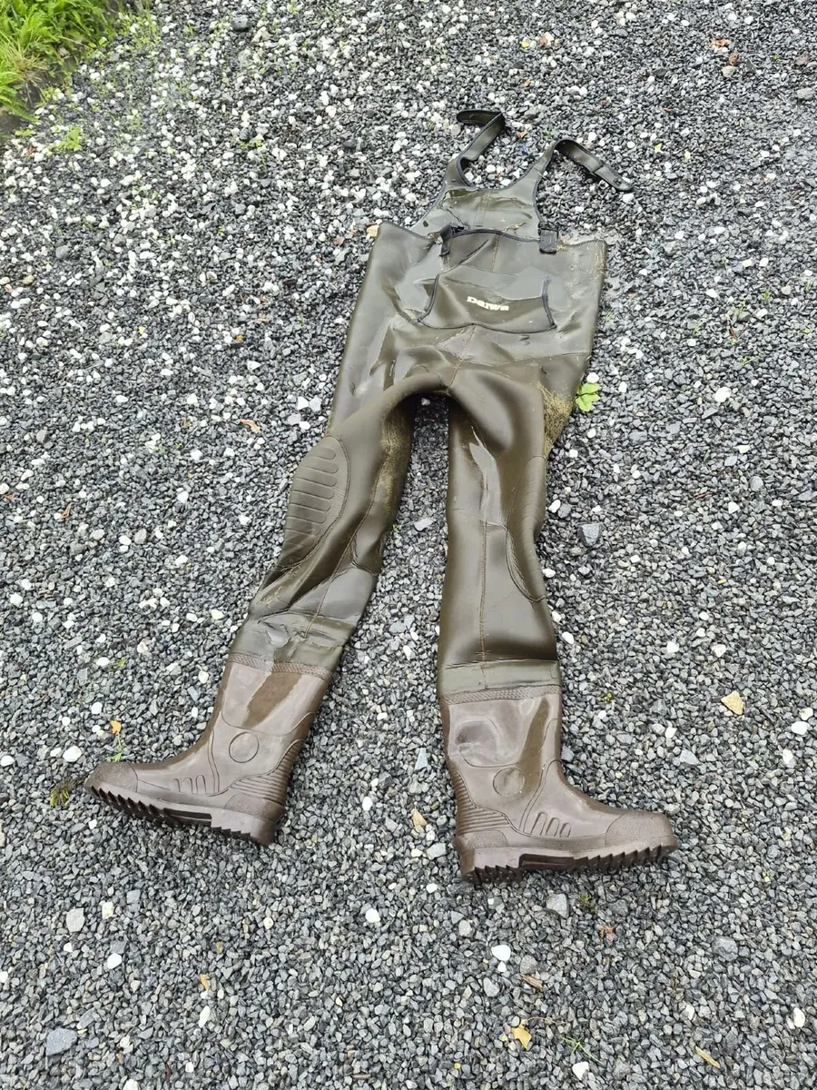 Premium Daiwa Heavy-Duty Chest Waders - Image 1