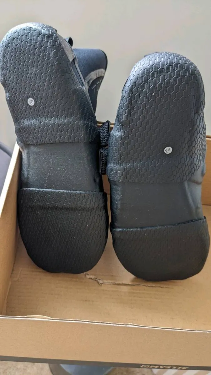 Mystic Wetsuit Boot UK 6.5 - Image 3