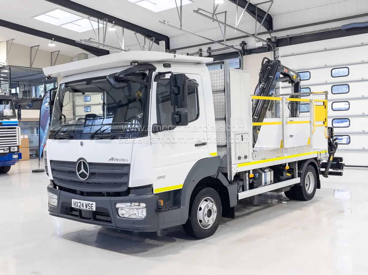 2024 MERCEDES ATEGO 816 POLE CARRIER WITH CRANE - Image 3