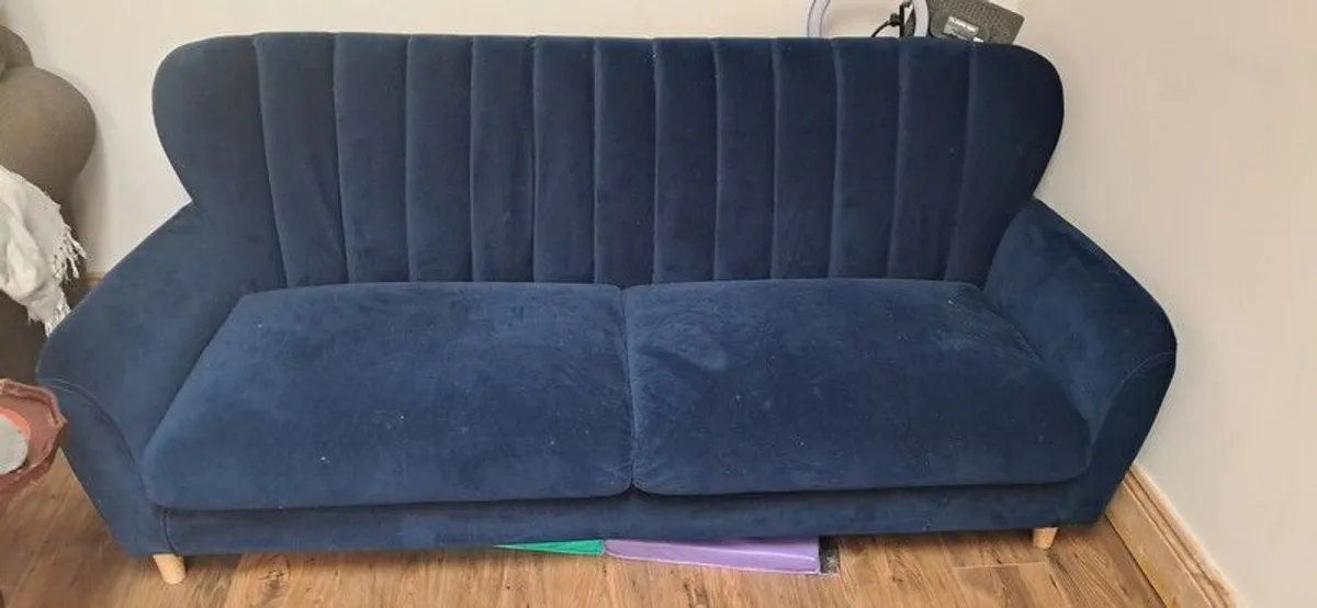 sofa 2 velvet seater - Image 3