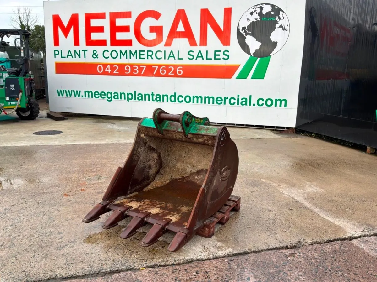 43" Strickland digging bucket.......65mm pins..... - Image 2