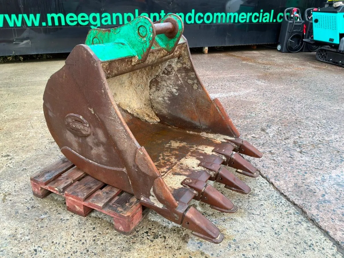 43" Strickland digging bucket.......65mm pins..... - Image 3