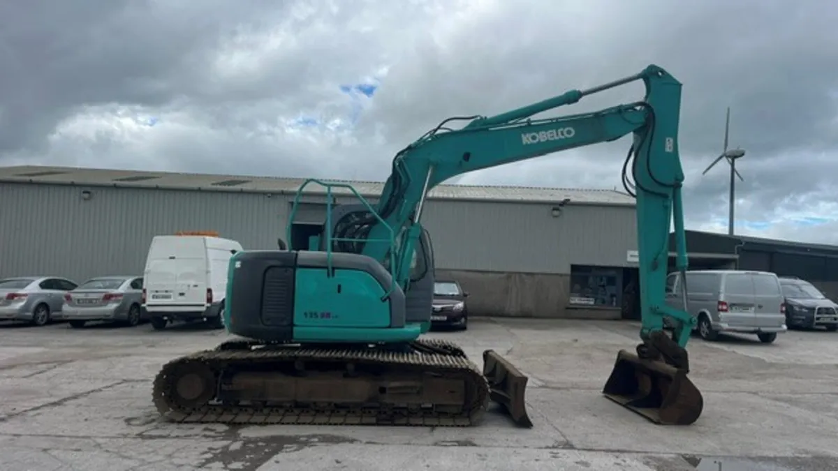 2003 Kobelco SK135 - Image 3