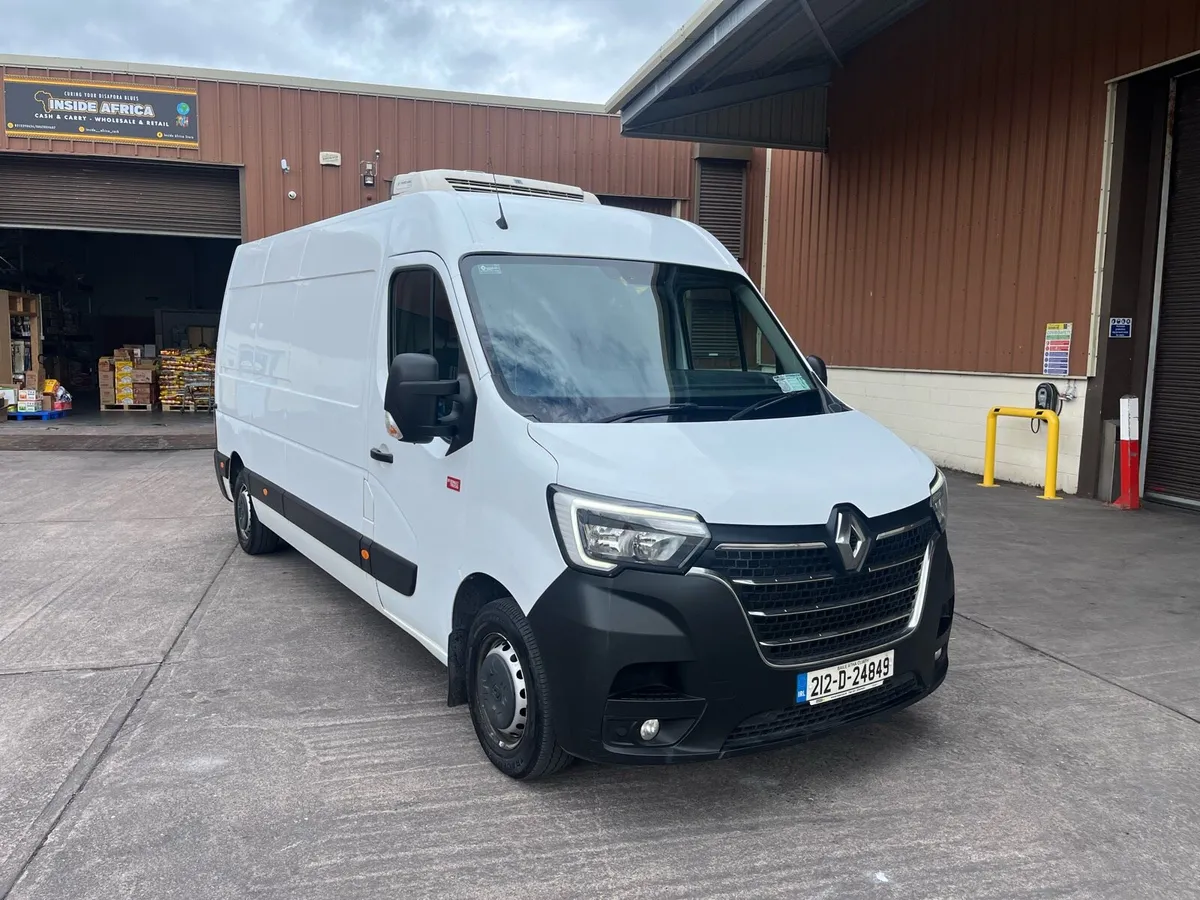 Renault Master Refrigerated Taxed and Tested - Image 2