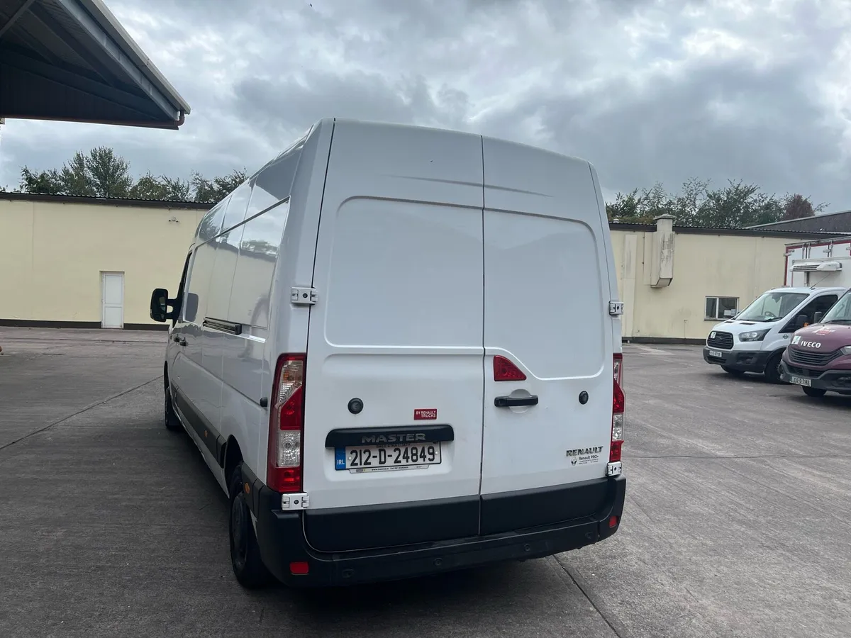 Renault Master Refrigerated Taxed and Tested - Image 4