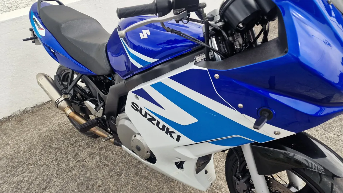Suzuki GS 500 @ Doyles Athlone - Image 4