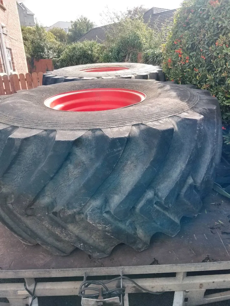 28.1r 26 interchangeable tanker tractor wheels - Image 1